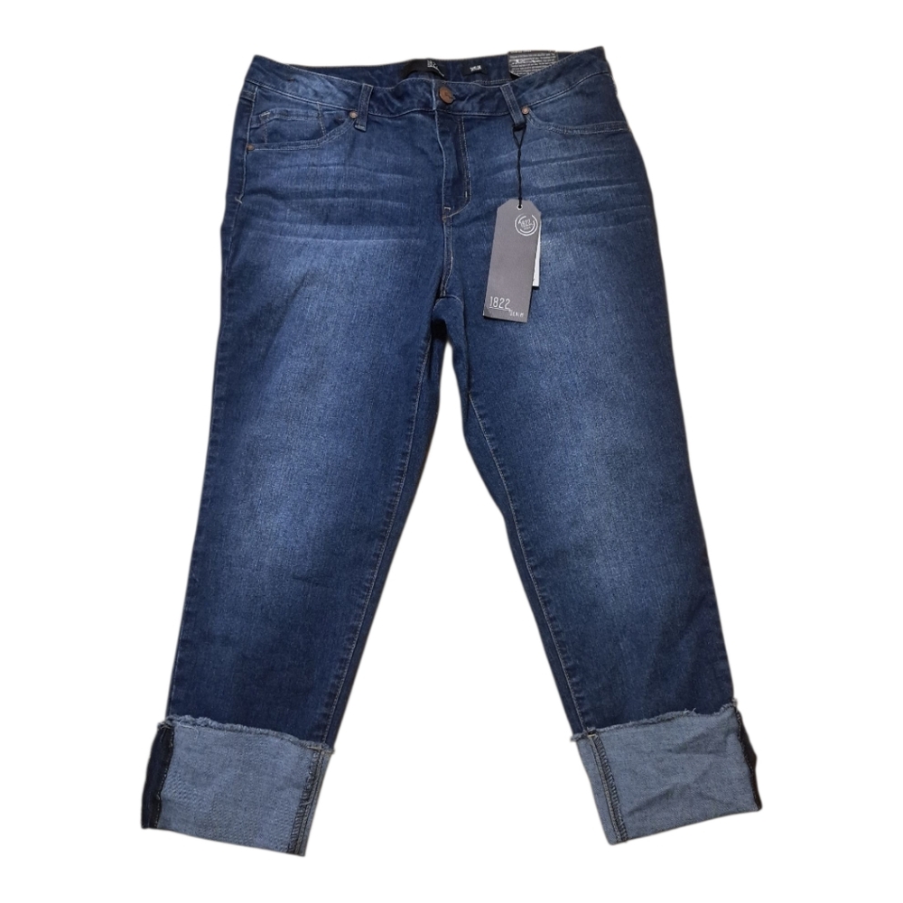1822 Denim Cuffed Dark Blue Cropped Jeans